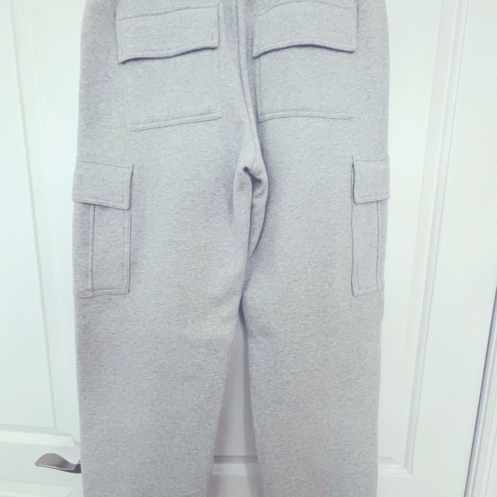 Aritzia NEW! Heather Grey - Cozy Fleece Mega Cargo Sweatpant - Picture 3 of 7